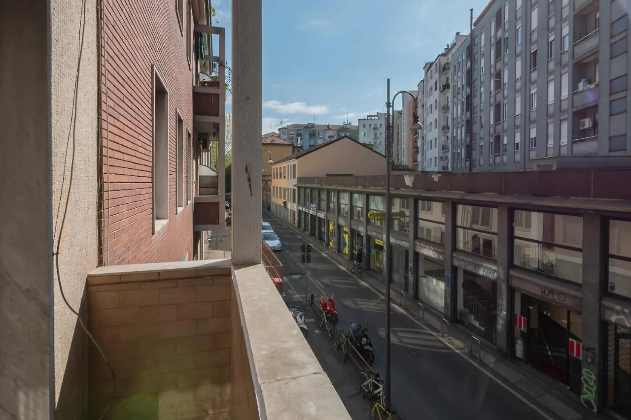 Luxury Flat Between Navigli And Duomo - Sambuco Milánó 0*,  Olaszország