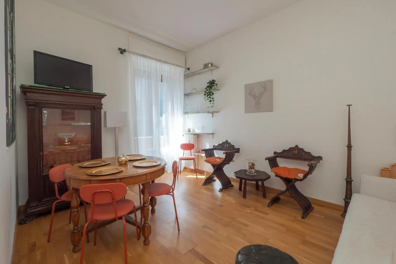 Luxury Flat Between Navigli And Duomo - Sambuco Milánó 0*,